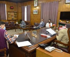 राज्यपाल ने ऊना जिला प्रशासन से लिया कोविड-19 की स्थिति का जायजा