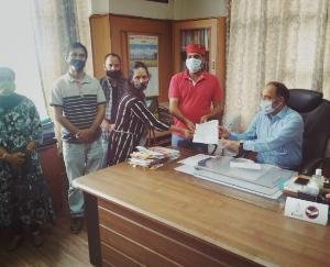 निजी स्कूलों की मनमानी लूट को लेकर भड़का छात्र अभिभावक मंच