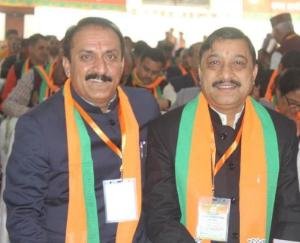 पूर्व विधायक बलदेव तोमर ने संसद सुरेश कश्यप को दी बधाई