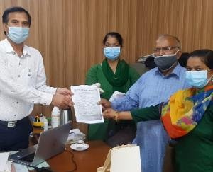 आशा वर्करस कार्यकर्ता संघ ने उठाई आशा वर्करस को सरकारी कर्मचारी घोषित करने की मांग