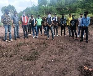 भाजयुमो कसौली ने किया पौधरोपण, डॉ. राजीव सहजल भी रहे उपस्थित