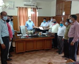 अराजपत्रित कर्मचारी महासंघ ने 'सरकार जगाओ अभियान' के अंतर्गत सौंपा ज्ञापन 