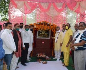 विधायक सुभाष ठाकुर ने किया विभिन्न विकासकार्यों का शिलान्यास