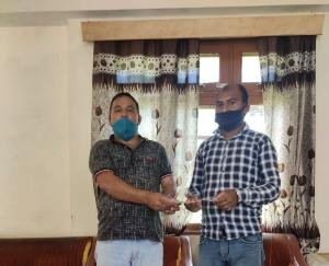 desraj-presented-an-example-of-honesty