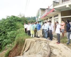 Food-Civil-Supplies-Minister-visited-the-affected-area