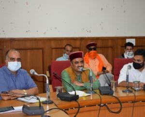 कोविड-19 एहतियाती उपायों के बारे में लोगों को जागरूक करें चुने हुए प्रतिनिधि