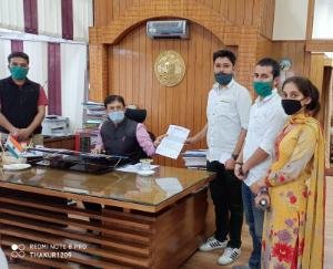 एबीवीपी ने कुलपति को सौंपा ज्ञापन   