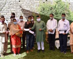 checks-distributed-to-the-beneficiaries-of-MLA-voluntary-fund