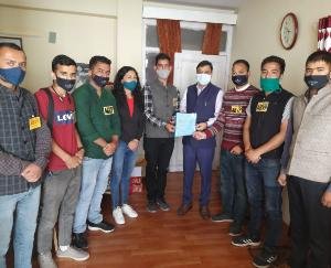 abvp-submitted-a-memorandum-to-mp-suresh-kashyap