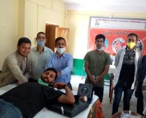 दाड़लाघाट में रक्तदान शिविर का आयोजन, युवाओं ने बढ़ चढ़ कर लिया भाग