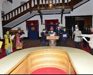 Governor-administered-oath-of-constitution-to-officials