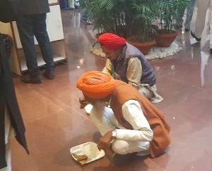 Farmers-Refuse-Lunch-At-Meet-With-Government