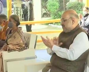 Amit-Shah-tour-of-Bengal-pays-tribute-to-Rabindranath-Tagore