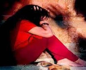 Female-employee-accused-Patwari-of-sexual-abuse