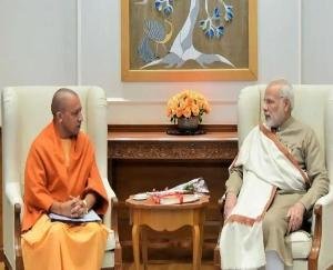 Modi-will-discuss-with-Yogi-about-Corona-vaccine