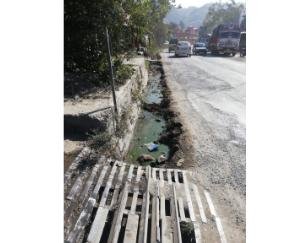 Dirt-collected-in-the-exit-drain-people-upset