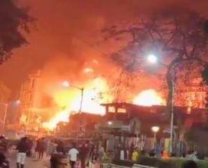 Major fire breaks out at north Kolkata slum