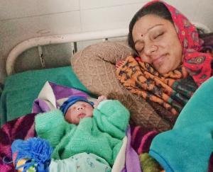 08 employees did successful delivery in ambulance