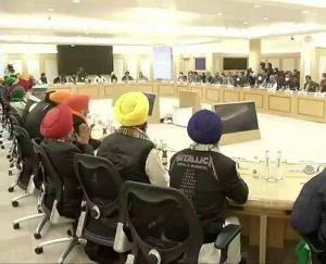 modi-government-given-proposal-to-hold-farm-laws-for-1-5-years