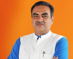 IT and social media important in political perspective: Sanjay Tandon