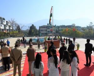 republic-day-celebrated-in-nauni-university