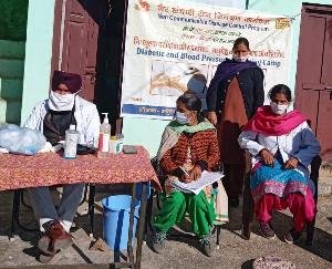 शेरवाला और नेवड़ी में मधुमेह और रक्तचाप जांच शिविर का आयोजन