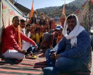 विश्व हिंदू परिषद दाड़लाघाट द्वारा लोगो को जागरूक करने के उपलक्ष पर निकली गई रैली