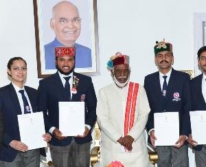 पर्यावरण संरक्षण को एनएसएस गतिविधियों का हिस्सा बनाएंः राज्यपाल