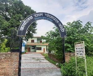 Demand to connect Kothi Panchayat house with road