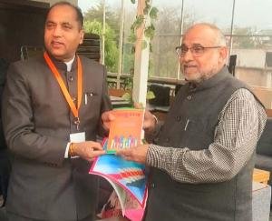 BJP state in-charge presented book to Chief Minister, shared Red Cross experiences