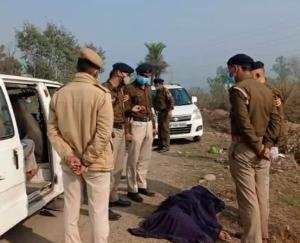 Dead body of unknown person found in Kasambowal, dumped in sack and dumped body in roadside bushes