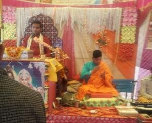 Devotees listened to the story of the third day of Shiva Mahapuran in the Durgamata temple