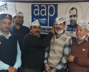 Transporter Gulshan Dewan joins  Aam Aadmi party