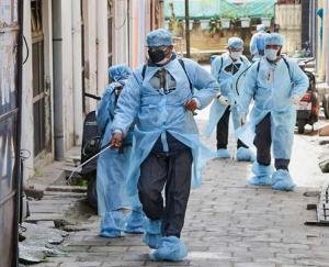 Due to Corona infection, many houses of 12 Panchayats built Containment Zone