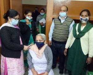 orona vaccine given to 70 people in ESI Astpal