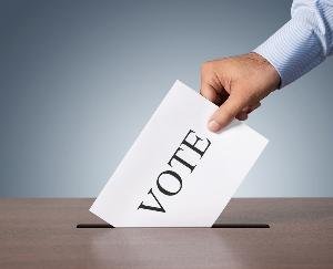 complete ban on the sale of liquor before the vote.