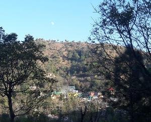 People are bereft of the convenience of telecommunication and internet in Panchayat Davati